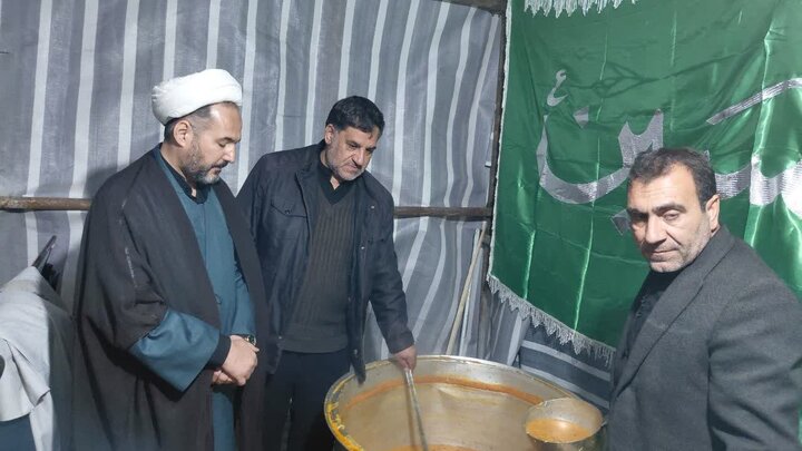 تصاویر/ فعالیت موکب مدرسه علمیه امام محمد باقر علیه السلام شاهین دژ در ایام جنگ رمضان
