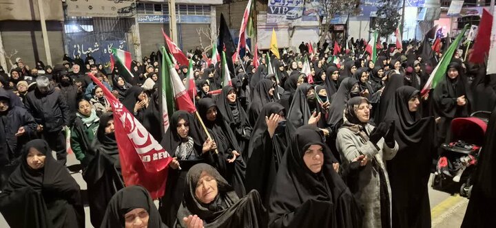 تصاویر /  تجدید بیعت مردم انقلابی آبیک با سومین رهبر انقلاب اسلامی