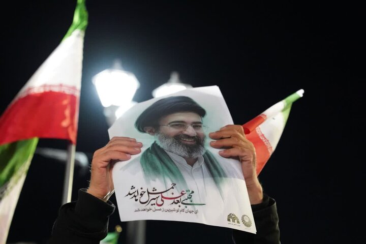 تصاویر / بیعت اقشار مختلف مردم استان قزوین با سومین  رهبر انقلاب اسلامی