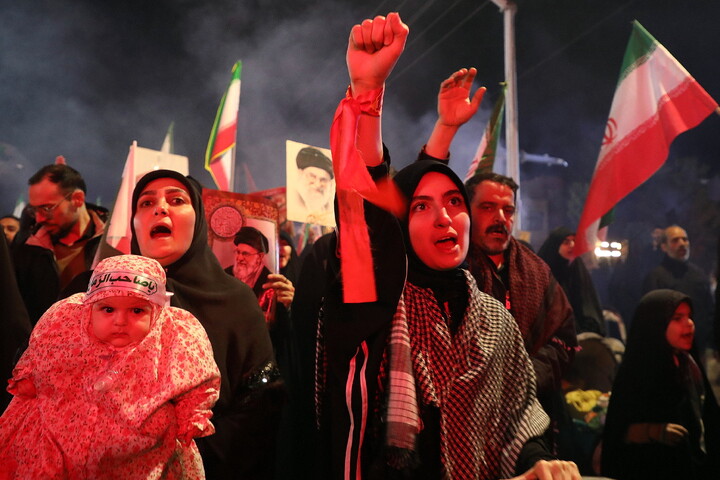یازدهمین شب حضور عزاداران شهید امام خامنه‌ای در قم
