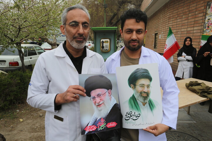 تصاویر / تجمع کادر بهداشت و درمان استان اصفهان در محکومیت جنایات آمریکایی صهیونی