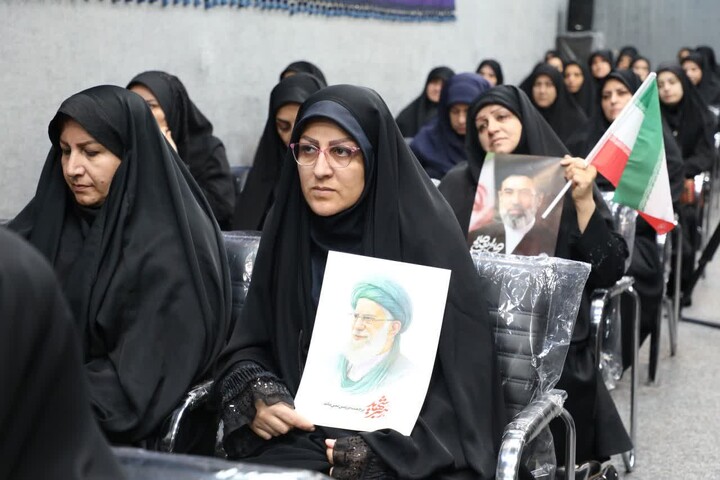 تصاویر/ دیدار جمعی از معلمان و فرهنگیان با نماینده ولی فقیه استان سمنان