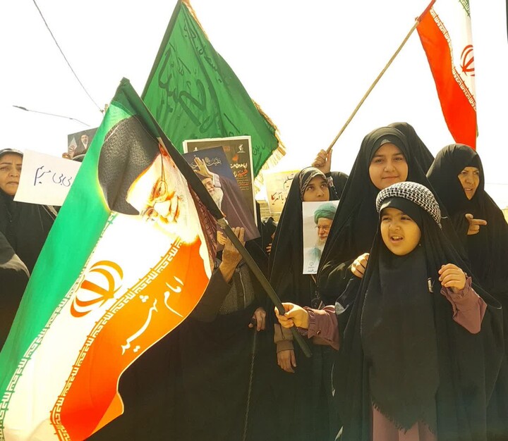 تصاویر | اجتماع بانوان فاطمی خمینی شهر در بیعت با رهبر معظم انقلاب