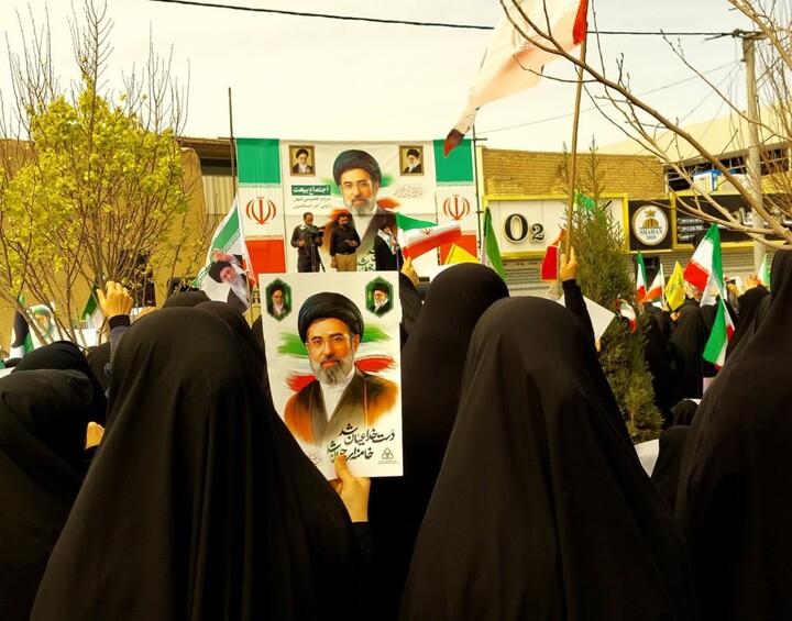 تصاویر | اجتماع بانوان فاطمی خمینی شهر در بیعت با رهبر معظم انقلاب