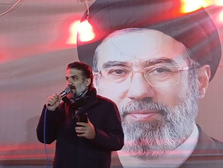 تصاویر/تجمع مردم ولایتمدار شهر قروه برای خونخواهی و حمایت از حضرت آیت الله سید مجتبی خامنه ای