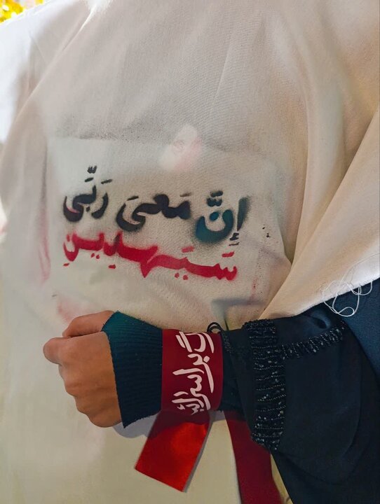 تصاویر/پرشور طلاب شهر اراک در اجتماعات شبانه به صورت کفن‌پوش