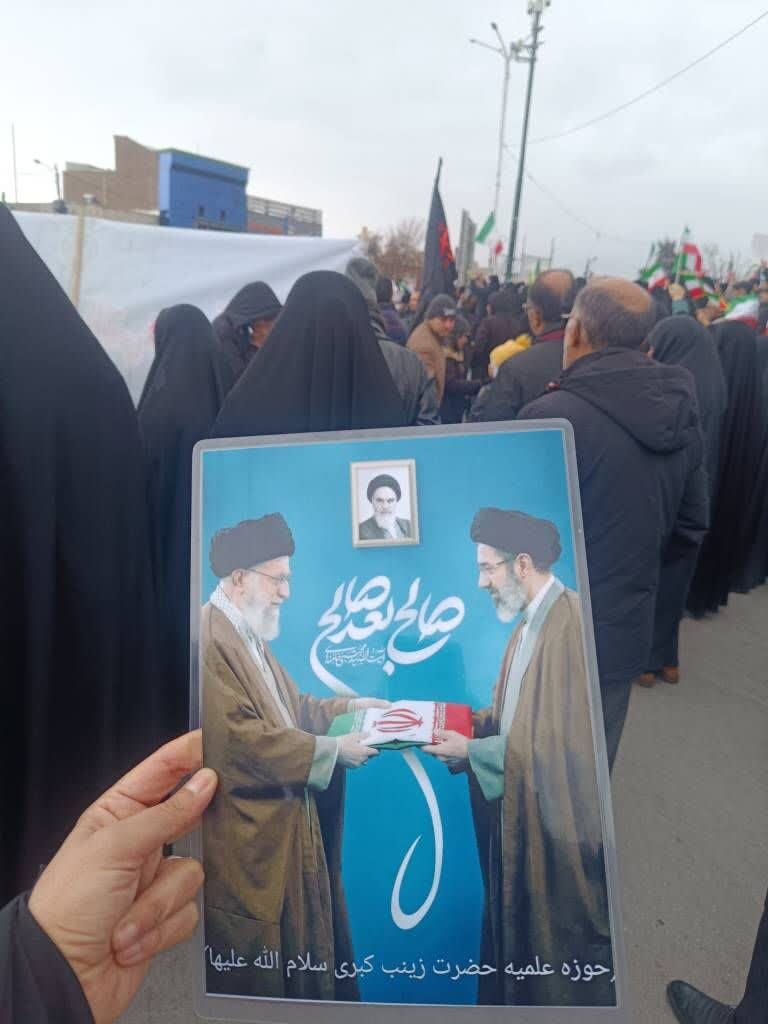 طلاب مدرسه علمیه زینب‌کبری(س) ارومیه پای کار فعالیت‌های جهادی در ماه رمضان + عکس