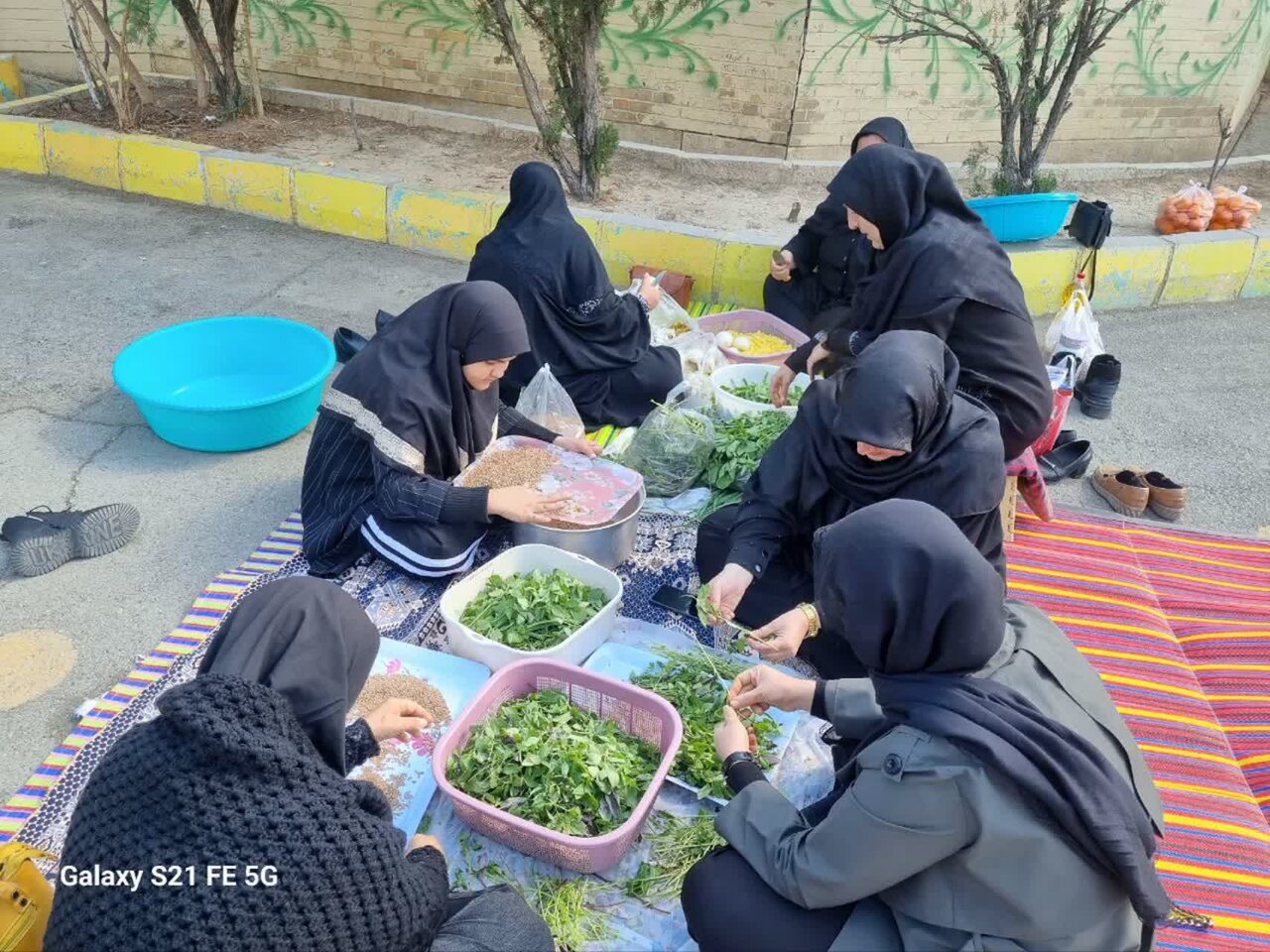طلاب خواهر شاهیندژ در میدان جهاد تبیین و خدماترسانی به مردم+ تصاویر