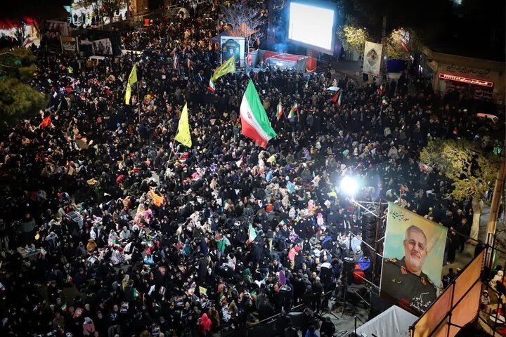 تصاویر/مراسم شبی با شهدای والامقام سردار شهید اسلام سپهبد محمد پاکپور و سرهنگ پاسدار حاج وحید هاشمی در اراک