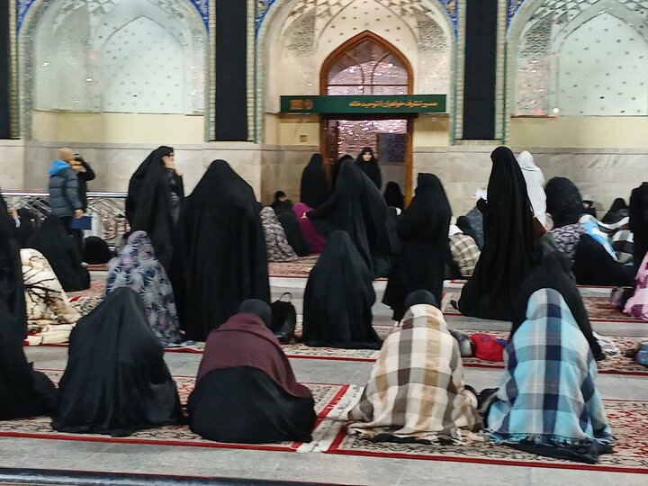 تصاویر/مراسم احیای شب قدر ۲۳ ماه مبارک رمضان حرم رضوی