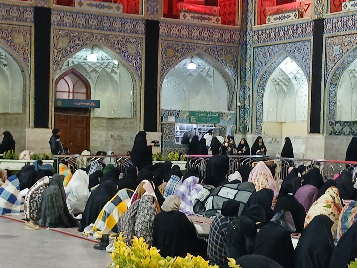 تصاویر/مراسم احیای شب قدر ۲۳ ماه مبارک رمضان حرم رضوی