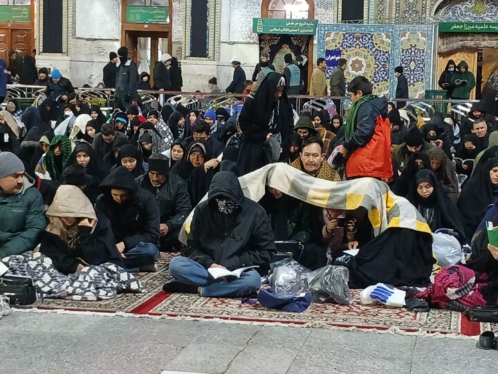 تصاویر/مراسم احیای شب قدر ۲۳ ماه مبارک رمضان حرم رضوی