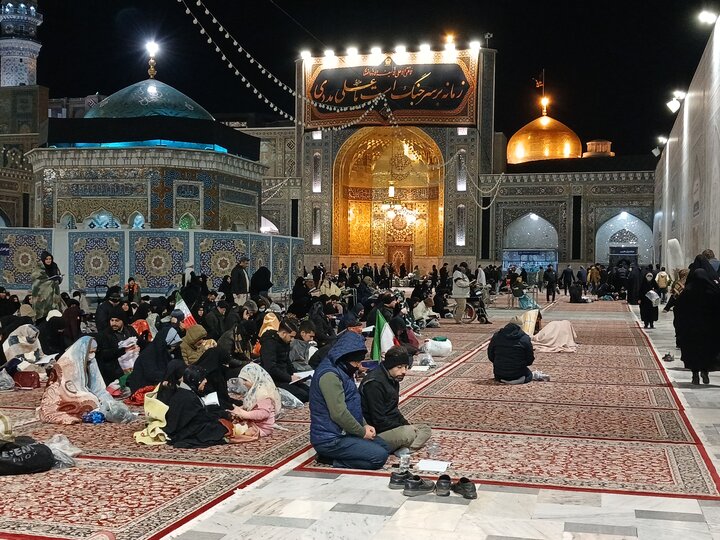 تصاویر مراسم احیای شب قدر۲۳ماه مبارک رمضان در حرم رضوی