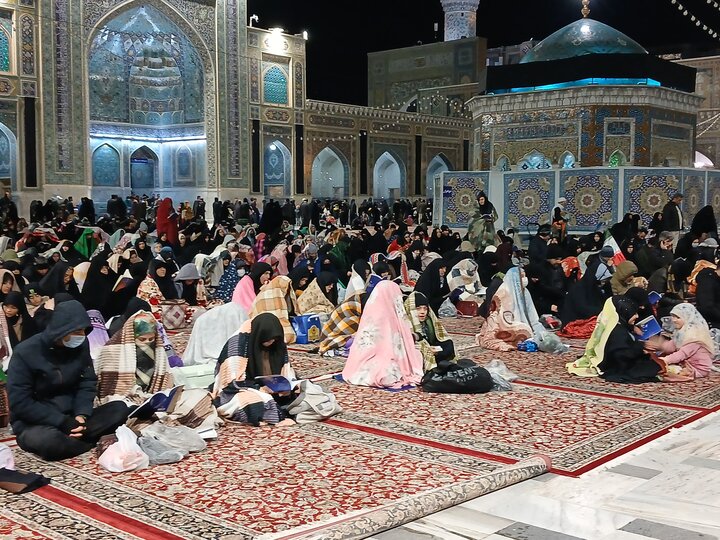 تصاویر مراسم احیای شب قدر۲۳ماه مبارک رمضان در حرم رضوی