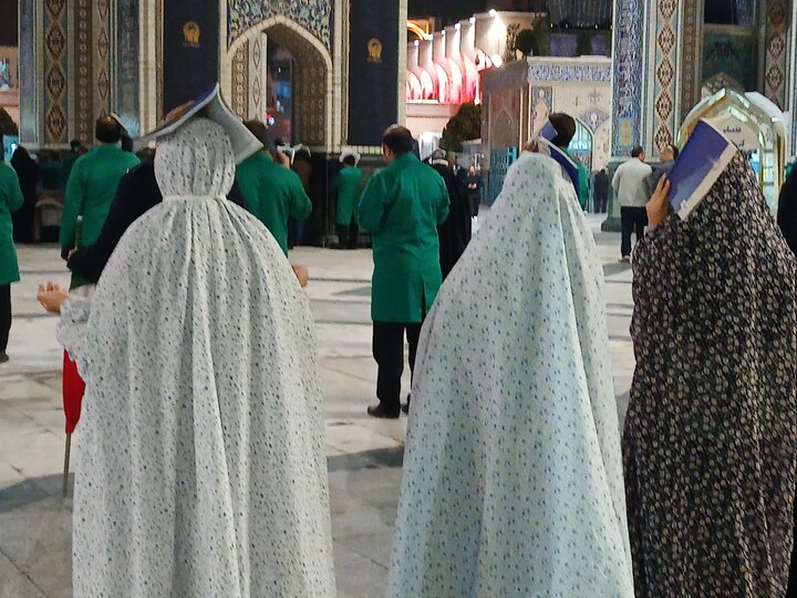 تصاویر مراسم احیای شب قدر۲۳ماه مبارک رمضان در حرم رضوی