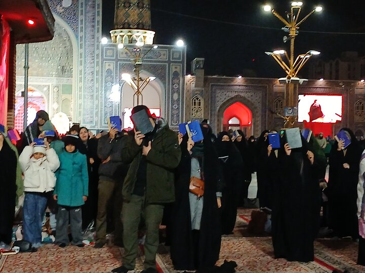 تصاویر مراسم احیای شب قدر۲۳ماه مبارک رمضان در حرم رضوی