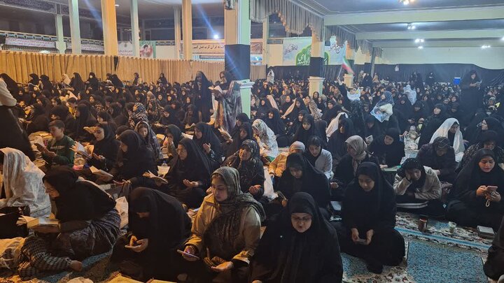 تصاویر/ نجوای عاشقانه با معبود در سومین شب قدر در میاندوآب