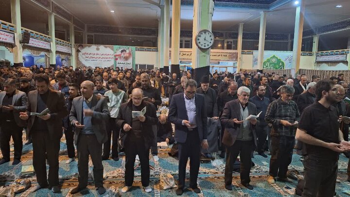 تصاویر/ نجوای عاشقانه با معبود در سومین شب قدر در میاندوآب