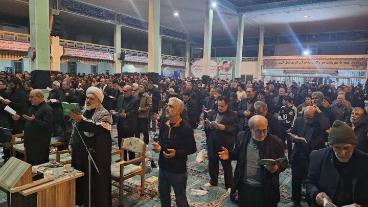 تصاویر/ نجوای عاشقانه با معبود در سومین شب قدر در میاندوآب