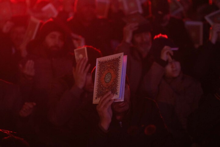 تصاویر| شب قدر 23 در پارک آزادگان بیرجند