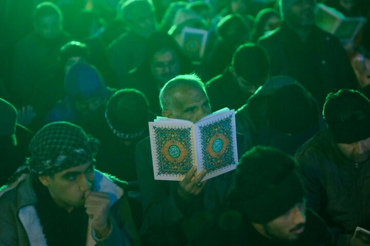 تصاویر| شب قدر 23 در پارک آزادگان بیرجند