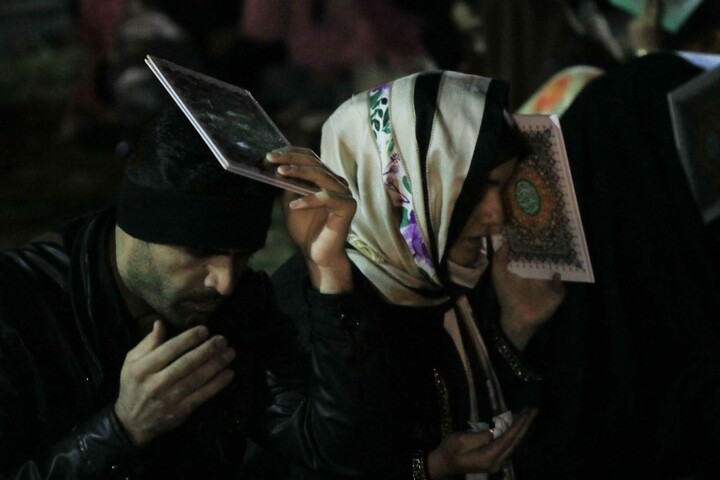 تصاویر| شب قدر 23 در پارک آزادگان بیرجند