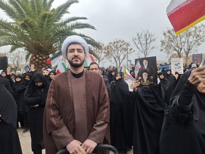 تصاویر/حضور طلاب و روحانیون کاشان در راهپیمایی روز جهانی قدس