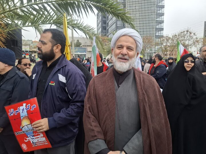 تصاویر/حضور طلاب و روحانیون کاشان در راهپیمایی روز جهانی قدس