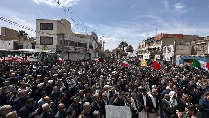 تصاویر/ حضور پر شور مردم غیور شهرستان زاهدان در روز قدس