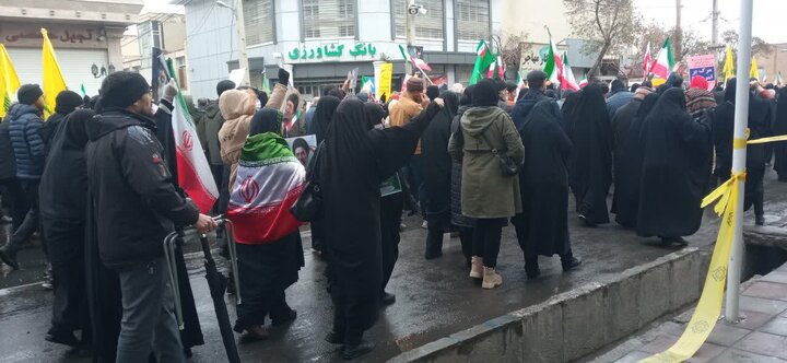 تصاویر/ حضور طلاب و کادر مدرسه علمیه فاطمه‌الزهرا اراک در راهپیمایی روز قدس