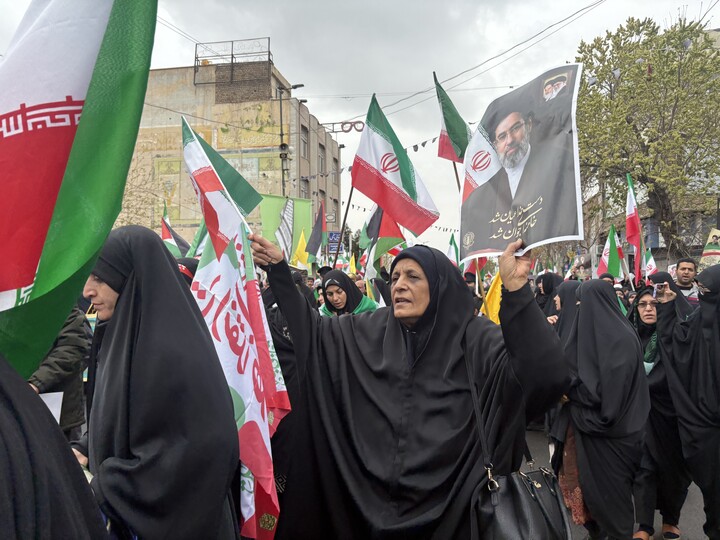 تصاویر / مراسم راهپیمایی باشکوه روز جهانی قدس در شهر مقدس قم