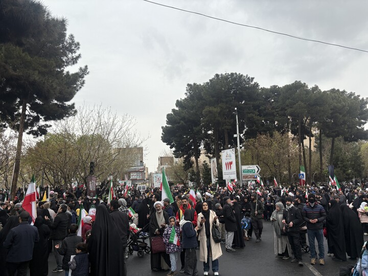 تصاویر / مراسم راهپیمایی باشکوه روز جهانی قدس در شهر مقدس قم