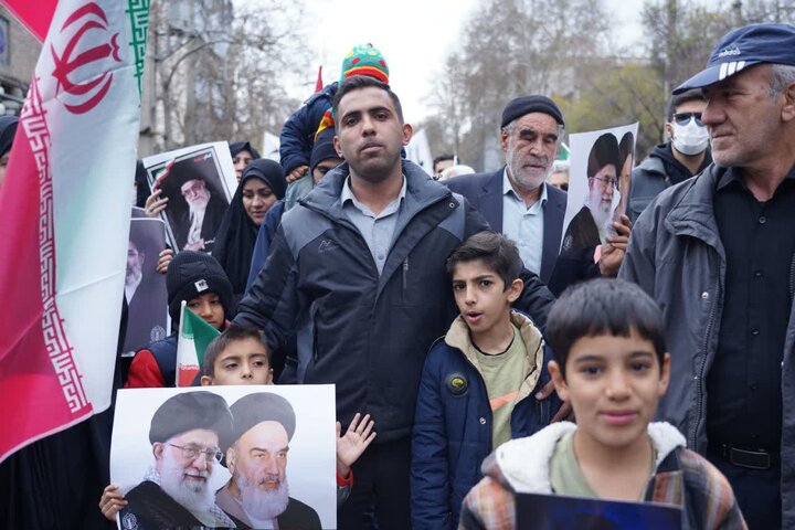 تصاویر/حضور حماسی مردم خرم آباد در نماز جمعه و راهپیمایی روز جهانی قدس