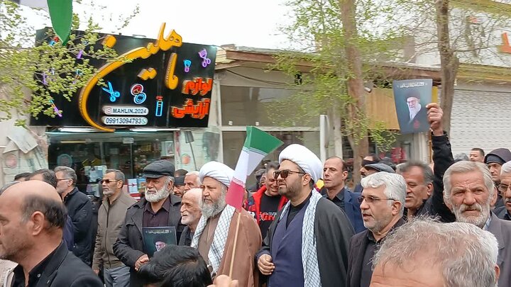 تصاویر حضور مردم مؤمن و انقلابی محمدآباد، یزدل ونوش آباد در راهپیمایی روز جهانی قدس