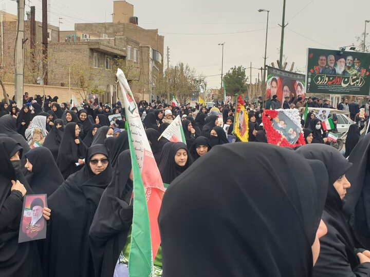 تصاویر حضور مردم مؤمن و انقلابی محمدآباد، یزدل ونوش آباد در راهپیمایی روز جهانی قدس