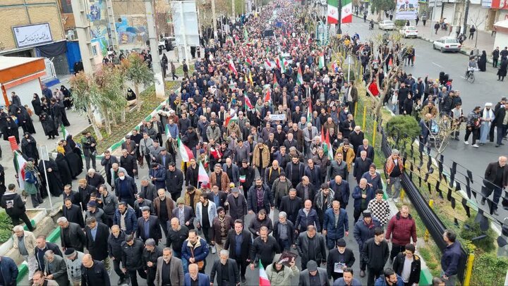 تصاویر / حضور گسترده مهاجرین افغانستانی شهرستان قرچک در راهپیمایی روز جهانی قدس