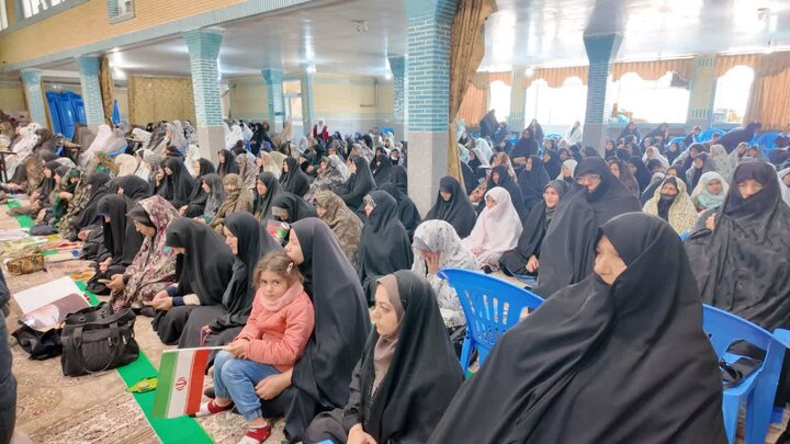 تصاویر/ آیین عبادی سیاسی نماز جمعه نوشین شهر