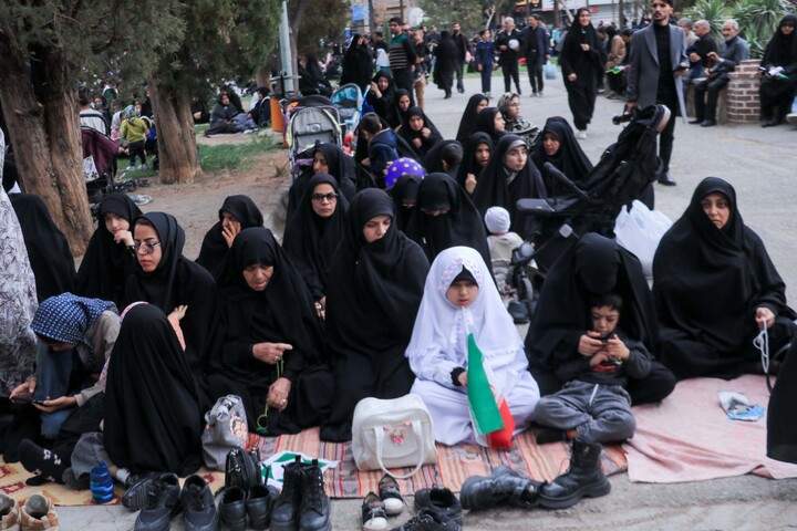 تصاویر| نماز جمعه باشکوه روز قدس در بیرجند