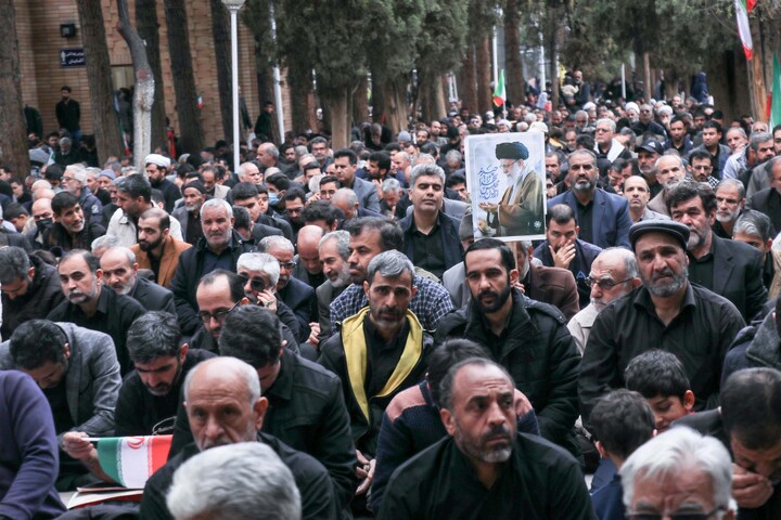 تصاویر| نماز جمعه باشکوه روز قدس در بیرجند