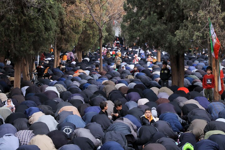 تصاویر| نماز جمعه باشکوه روز قدس در بیرجند