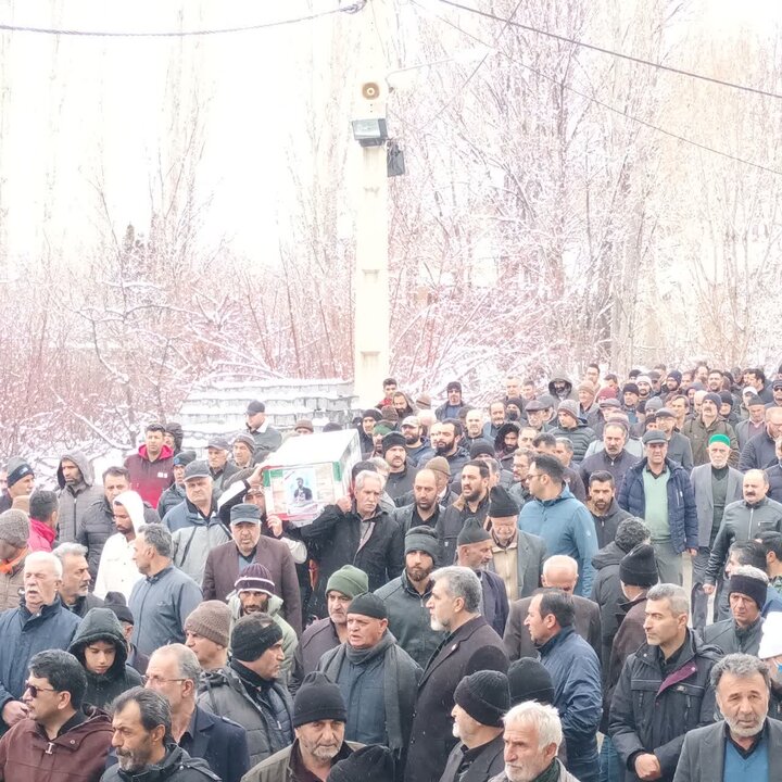 تصاویر/ مراسم راهپیمایی روز جهانی قدس در هوای سرد و برفی بخش ارجمند استان تهران