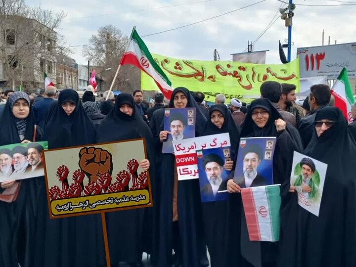 تصاویر/ حضور طلاب مدارس علمیه خواهران آذربایجان غربی در راهپیمایی روز جهانی قدس