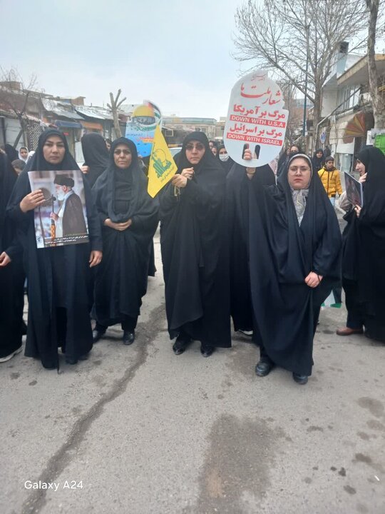 تصاویر/ حضور طلاب مدارس علمیه خواهران آذربایجان غربی در راهپیمایی روز جهانی قدس