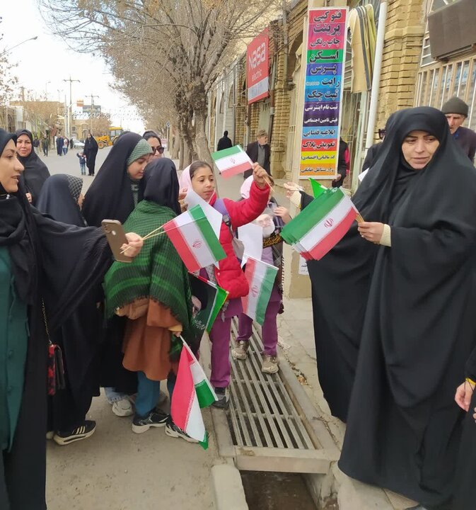 تصاویر/ حضور طلاب مدارس علمیه خواهران آذربایجان غربی در راهپیمایی روز جهانی قدس