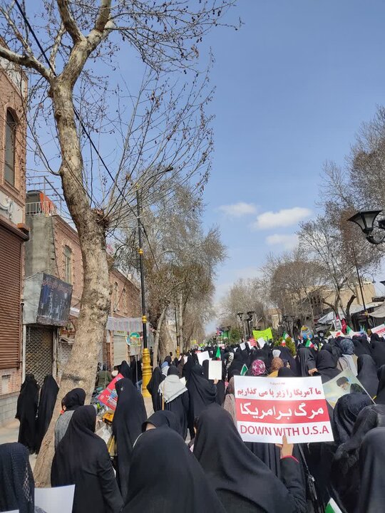 تصاویر/ حضور طلاب مدارس علمیه خواهران آذربایجان غربی در راهپیمایی روز جهانی قدس