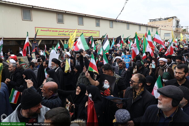 Photos/Qom se mobilise pour la Journée d’Al-Quds : l’appel du Guide entendu /un soutien populaire massif derrière le Guide
