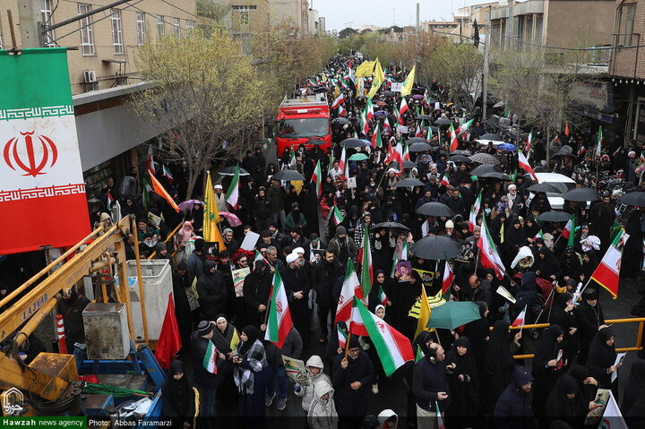 Photos/Qom se mobilise pour la Journée d’Al-Quds : l’appel du Guide entendu /un soutien populaire massif derrière le Guide