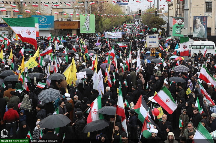 Photos/Qom se mobilise pour la Journée d’Al-Quds : l’appel du Guide entendu /un soutien populaire massif derrière le Guide