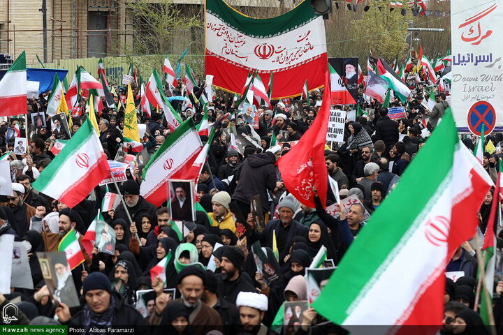 Photos/Qom se mobilise pour la Journée d’Al-Quds : l’appel du Guide entendu /un soutien populaire massif derrière le Guide