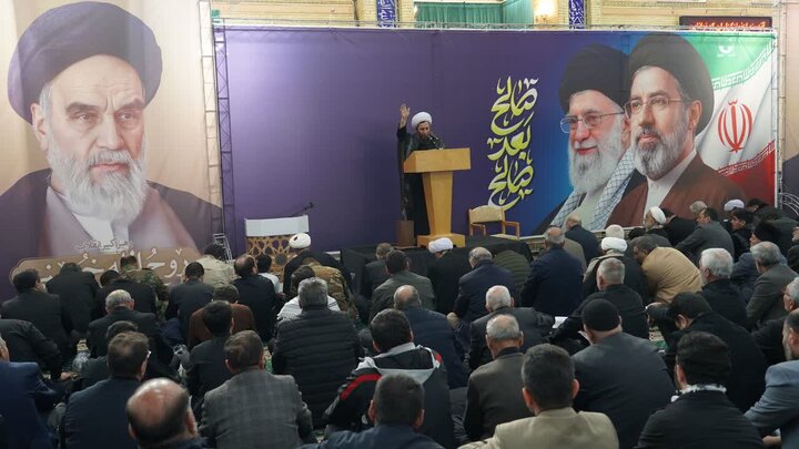 تصاویر/ اقامه نماز جمعه شهرستان خوی